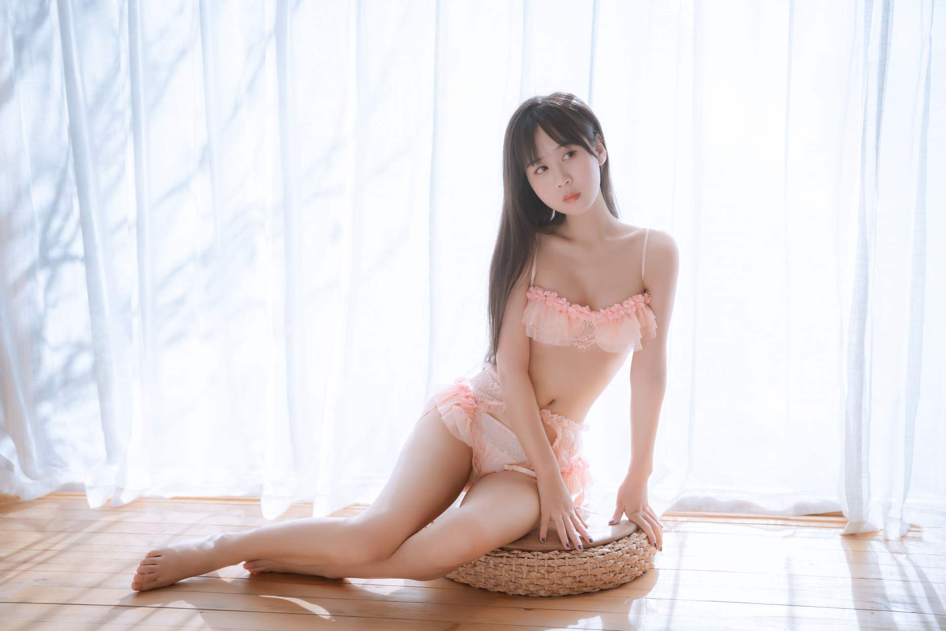 萌芽儿o0粉内衣